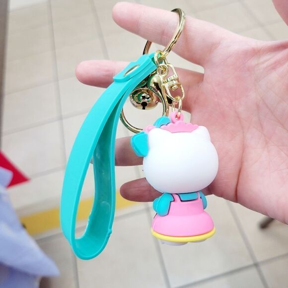Brand New Hello Kitty Green Keychain With Bell - Picture 4 of 4